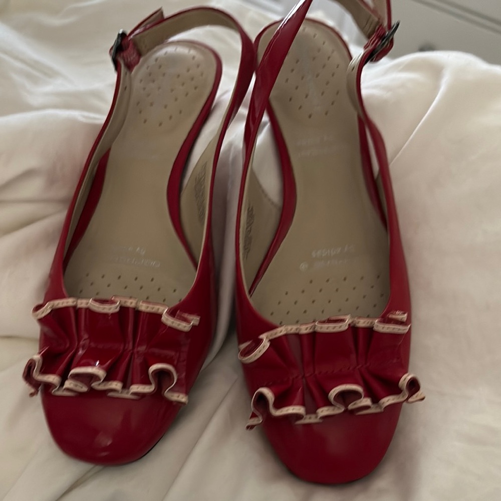 Adidas Originals Red Sandals for Casual Comfort